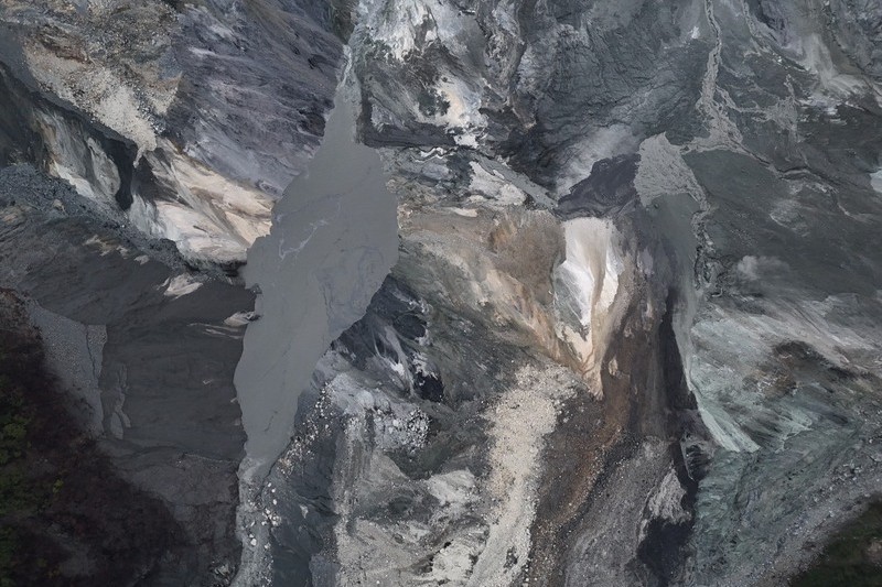 馬太鞍溪堰塞湖下方新生堰塞湖