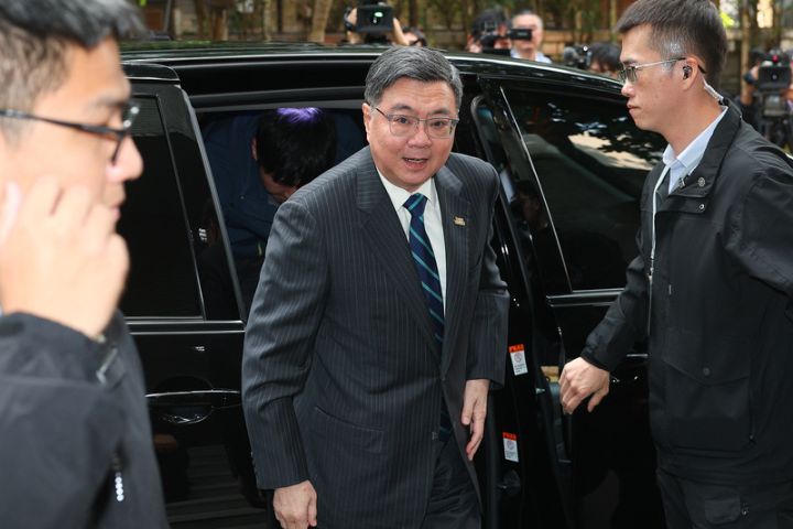 【梅花專論】用選票唾棄民進黨　懲治卓榮泰公然違法