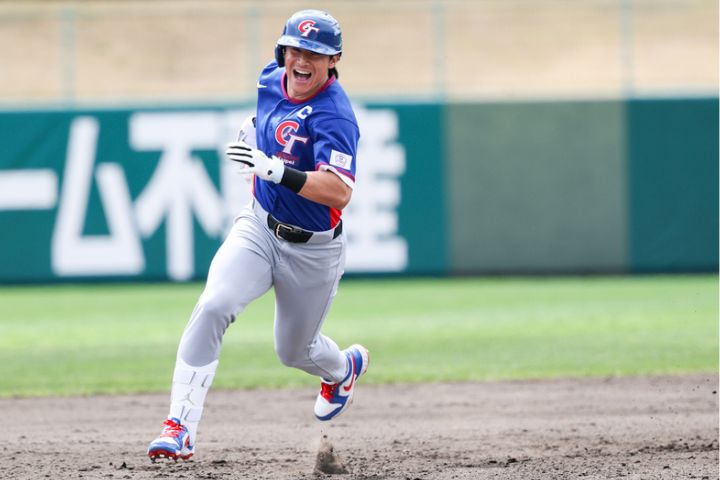  隊長陳傑憲（圖）7局在壘上有人情況下打出關鍵安打，並趁對手失誤奔向3壘。圖/中央社