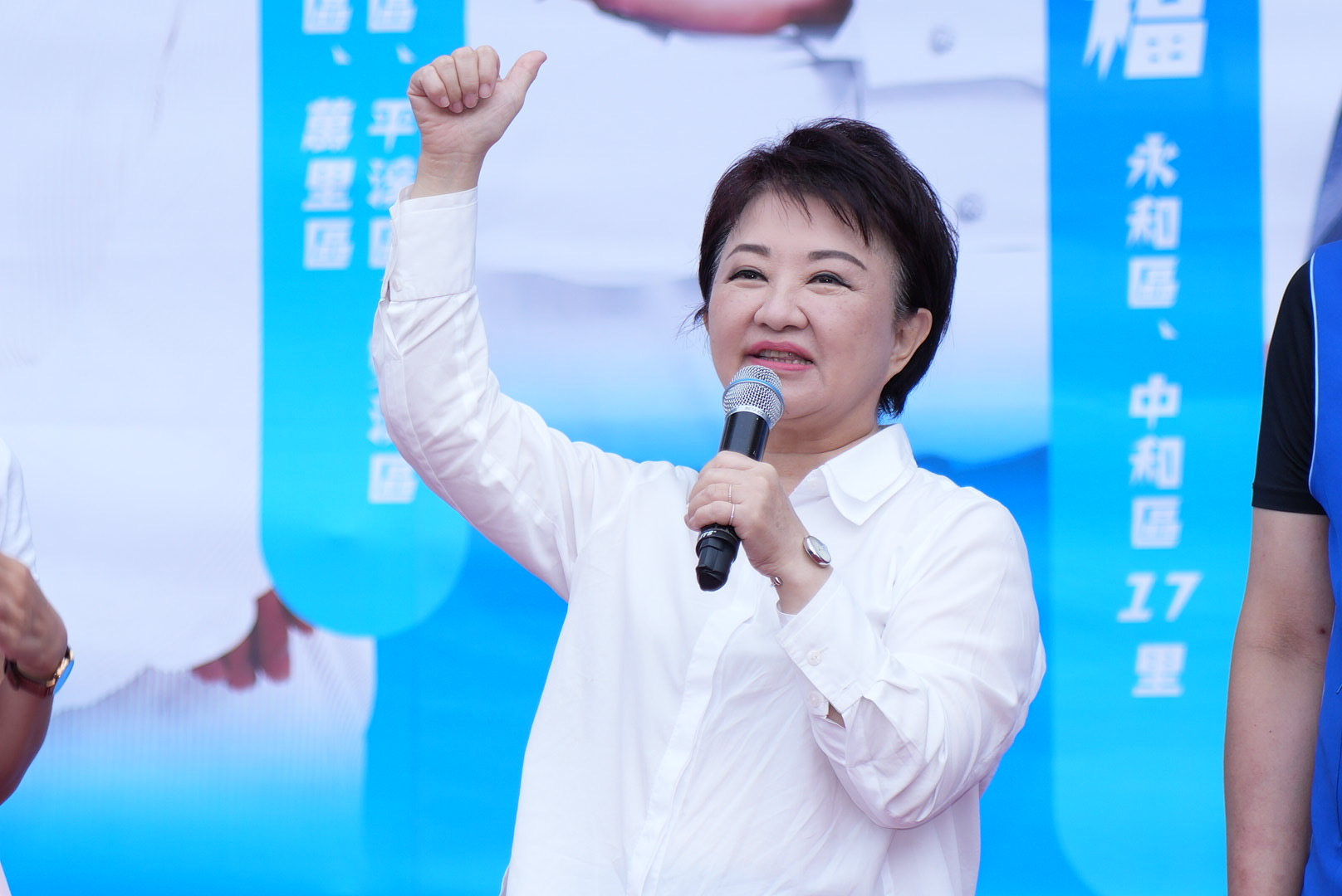 台中市長盧秀燕19日在新北市板橋第一運動場參加「反惡罷新北愛國者行動」。圖/記者陳思豪攝