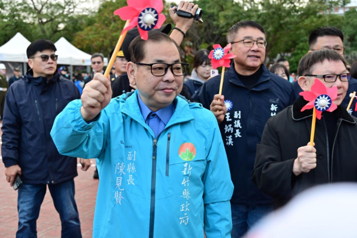 陳見賢模仿蔣經國引議！吳子嘉連環爆：風飛砂幫主曾遭管訓3年