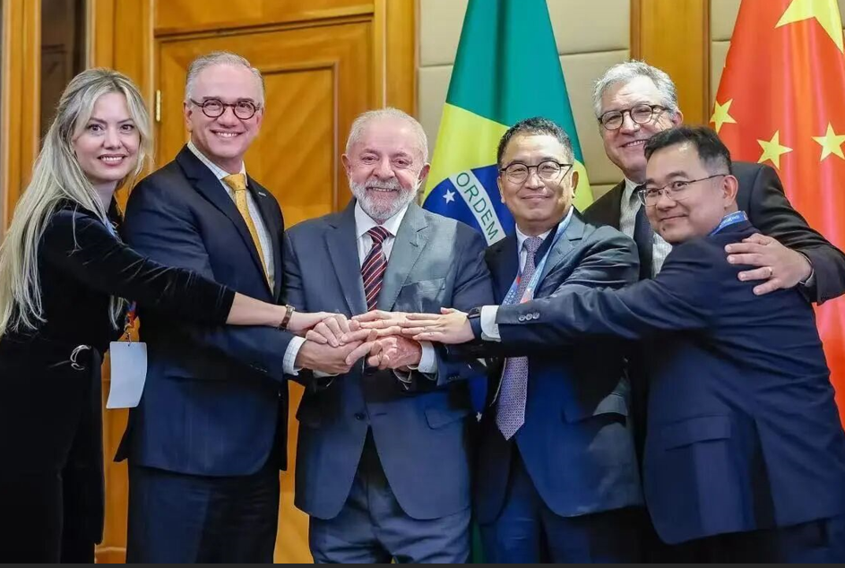 宏福苑大火燒出科興想在香港上市的企圖與黑幕