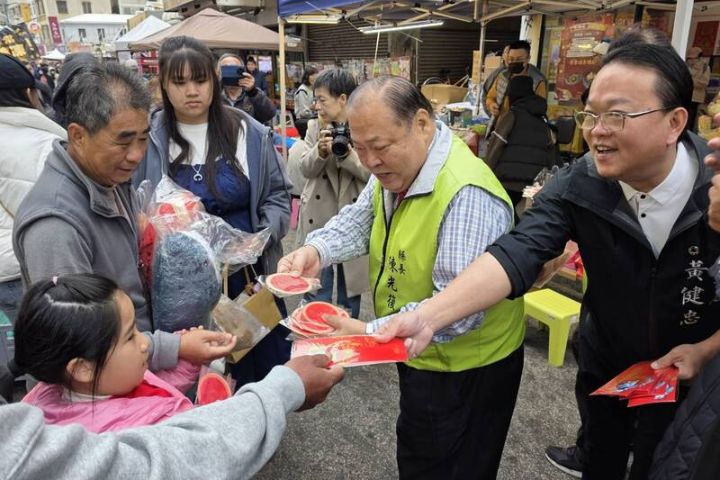 頭部重創　澎湖縣長陳光復春節活動跌落階梯　昏迷送醫急救