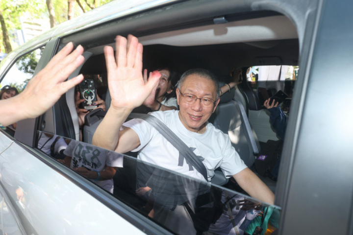 柯文哲交保 鄭麗文指「在野力量不會消散」 綠營：未來藍白共主