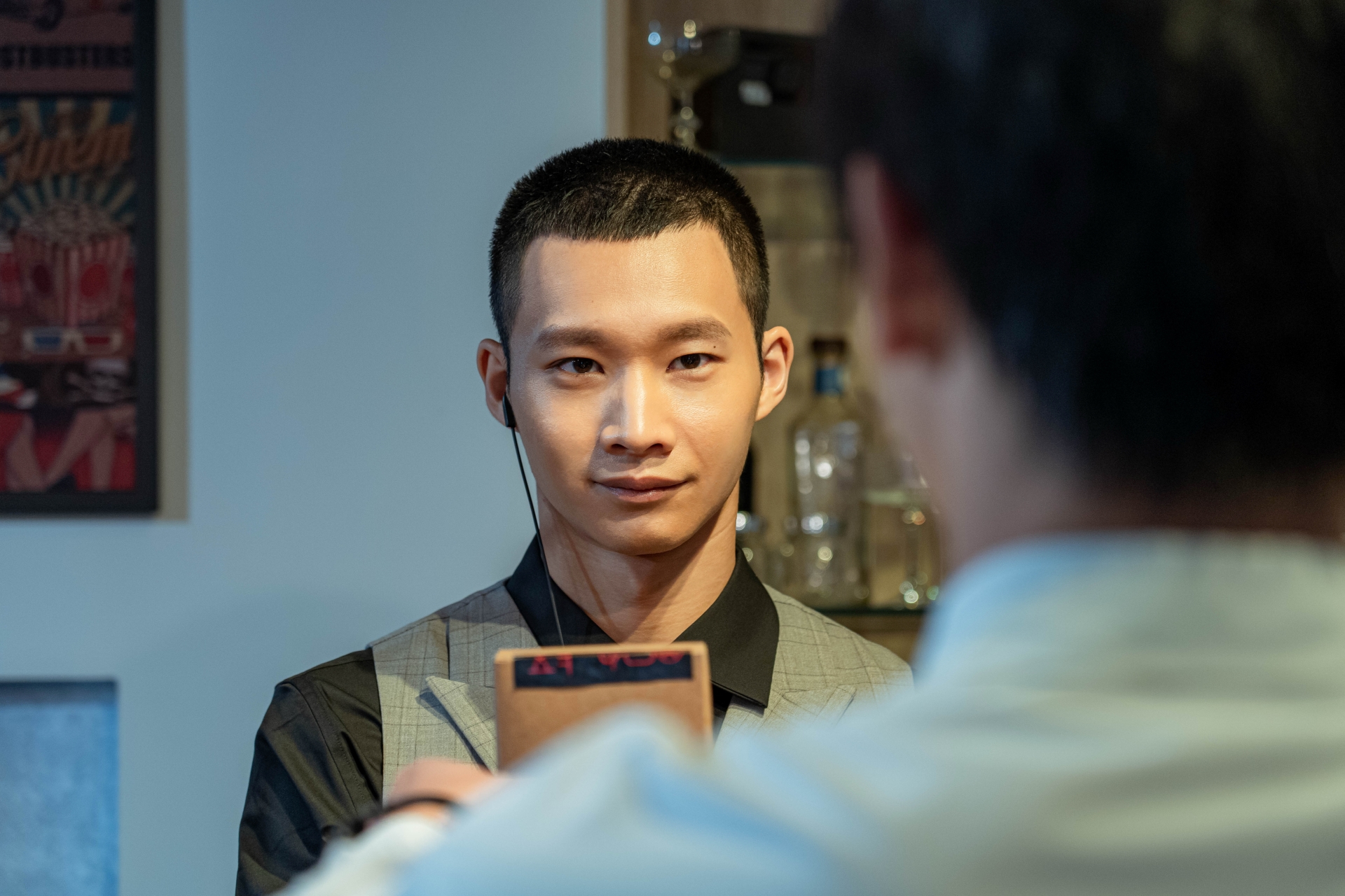 《成仁高中偵探社》探查校園咖啡事件 黃冠智扮Bartender是關鍵角色