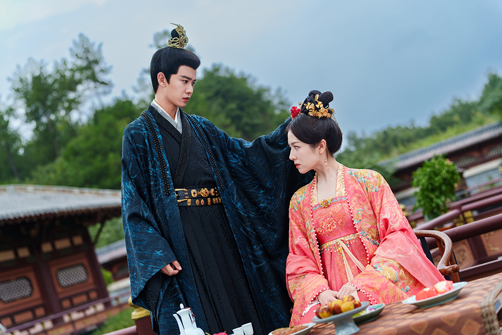 陸劇《流水迢迢》任嘉倫與李蘭迪湊「偷感CP」 創密語手勢粉絲注意看