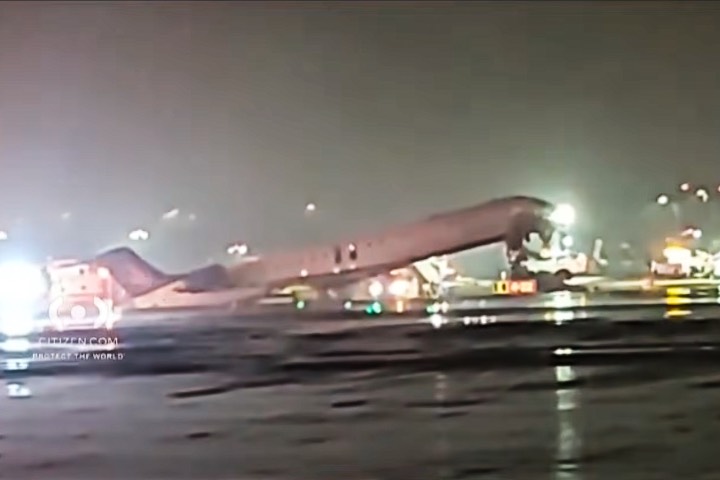 紐約驚傳客機撞消防車2機師死亡多人受傷　拉瓜迪亞機場暫停起降