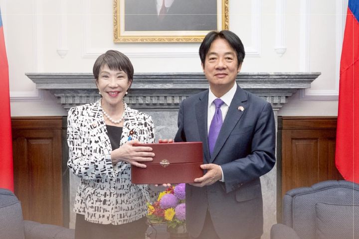 日本自民黨新任總裁高市早苗（左）於今年４月曾來台拜會總統賴清德（右）。圖/取自民進黨臉書