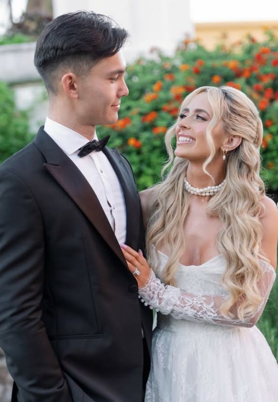 費爾柴德與妻子Hanna Fairchild甜蜜的結婚照。圖/取自費爾柴德IG