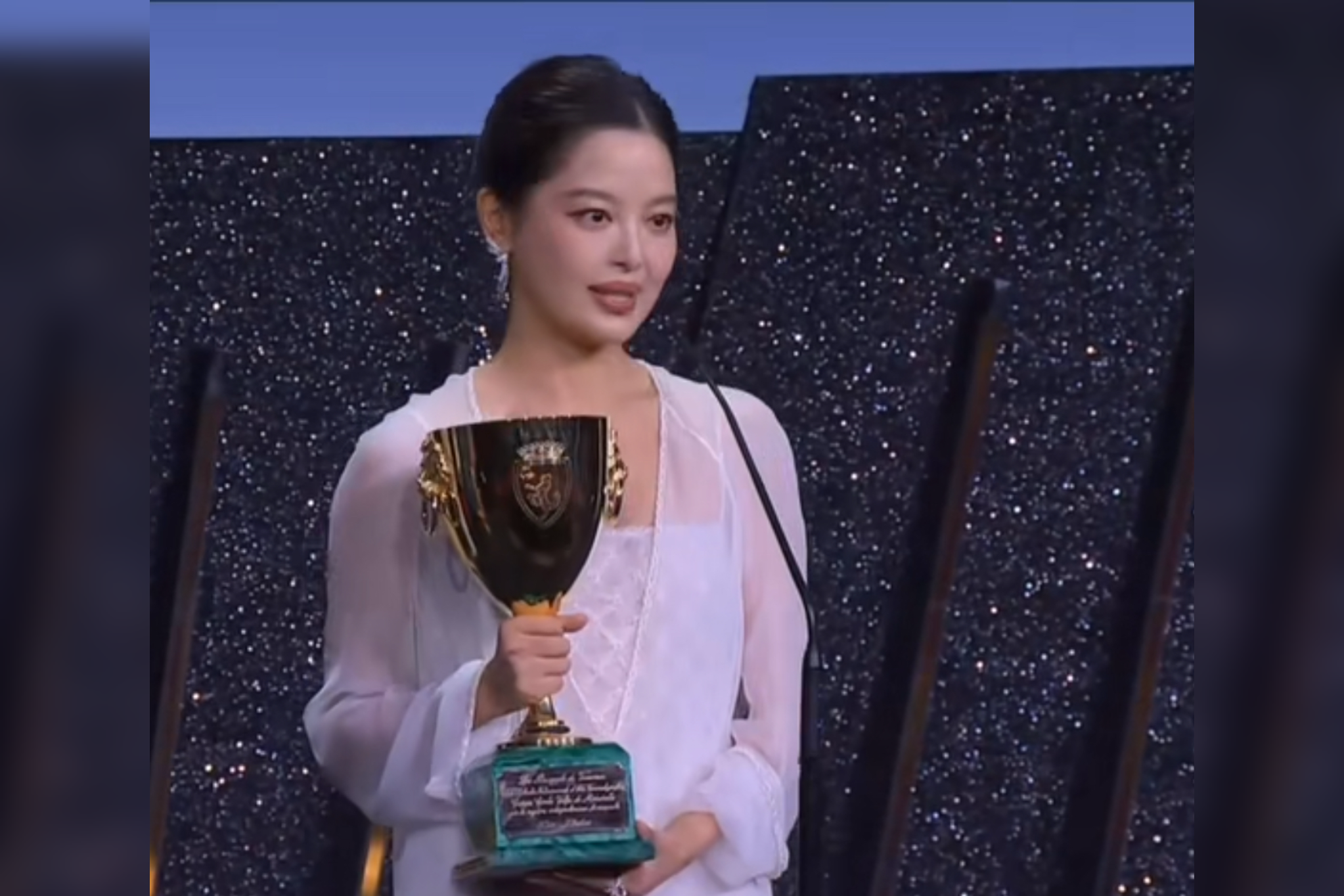 第3位華人威尼斯影后！   《如懿傳》大陸女星辛芷蕾：像做夢一樣
