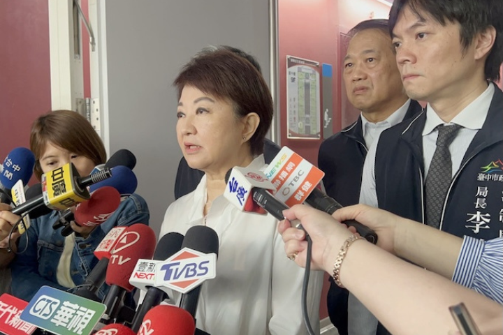 開第一槍！民眾黨江和樹挺盧秀燕選2028　柯文哲踩煞車：先過2026再說