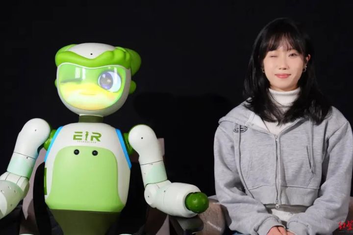 「成都製造」推新作　全球首款情感交互人形機器人「愛湫」亮相