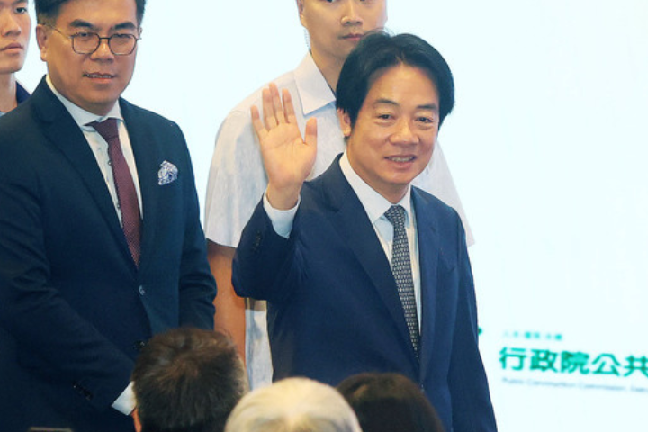 中央社大動作懲處記者 黃國昌批綠一言堂:萊爾校長容不下善意提醒