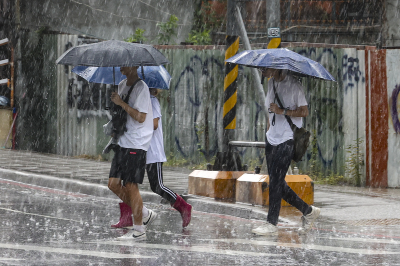 低氣壓接近天氣更不穩定　防局部延時大雨發生