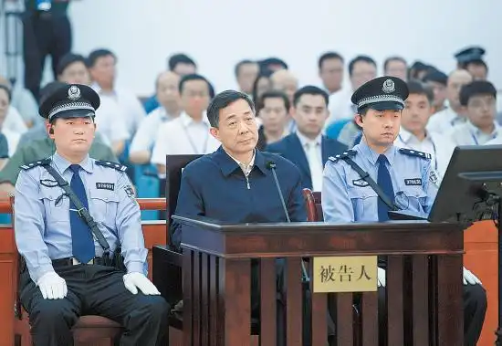 薄瓜瓜高調發文談政治 為雙親辯護 稱薄習兩家不曾有過節　