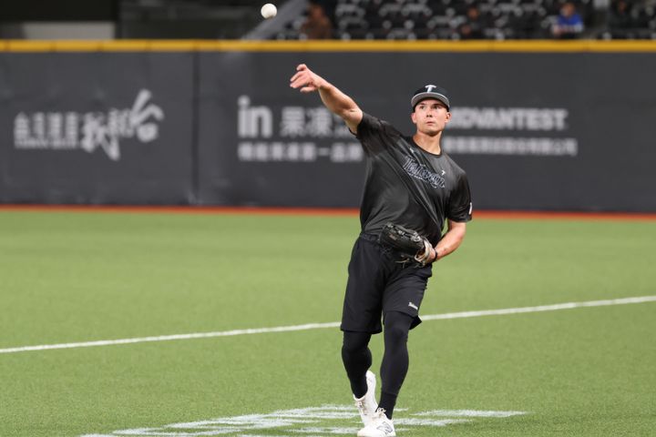 為台灣球迷而戰　費爾柴德報到　目標把冠軍帶回來