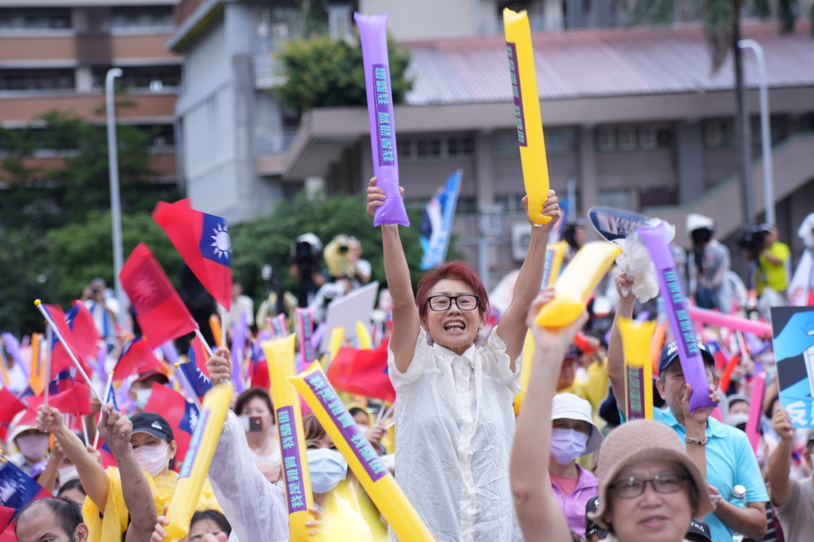 國民黨19日在新北市板橋第一運動場舉行「反惡罷新北愛國者行動」，約兩萬人到場。圖/記者陳思豪攝