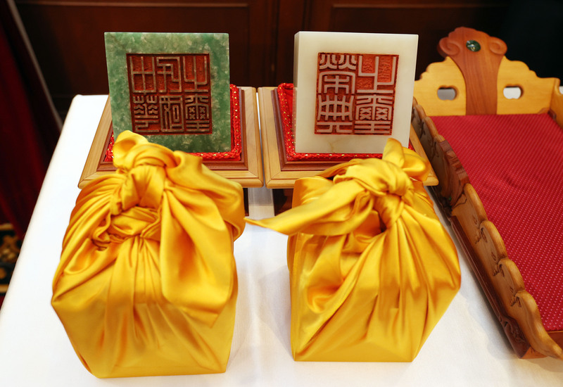 中華民國國璽有二，一為「中華民國之璽」，一為「榮典之璽」。圖/中央社
