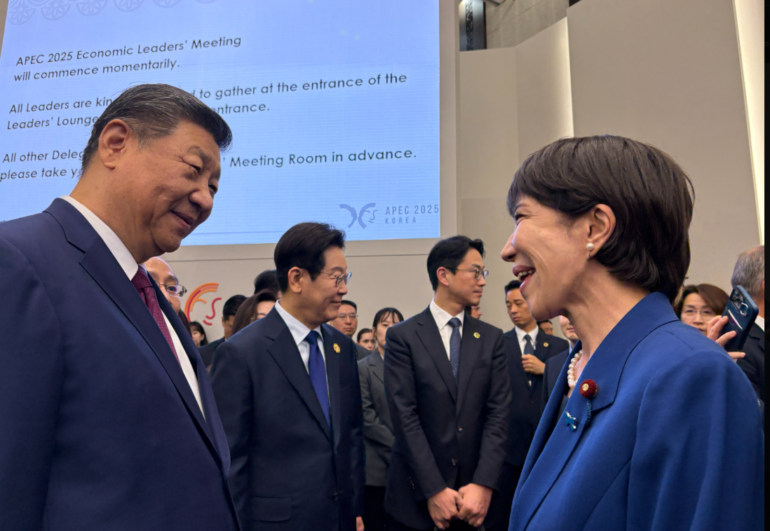 日本首相高市早苗（右）對大陸國家主席習近平(左)的印象只有「非常認真」。圖/取自高市早曲X