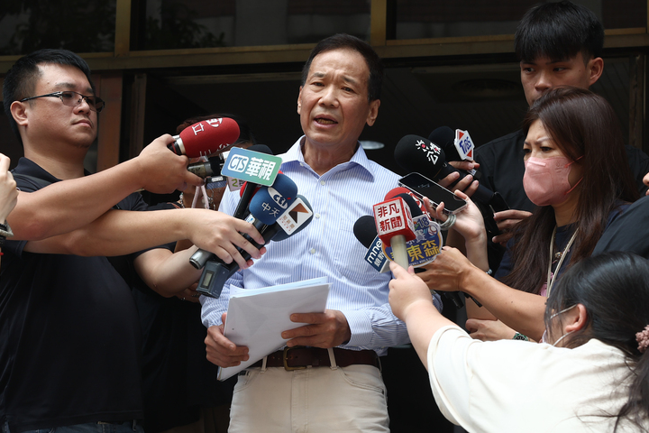 國民黨台北市議員鍾小平6日出庭，不到一小時便與在押的前台北市長柯文哲達成和解。圖/中央社