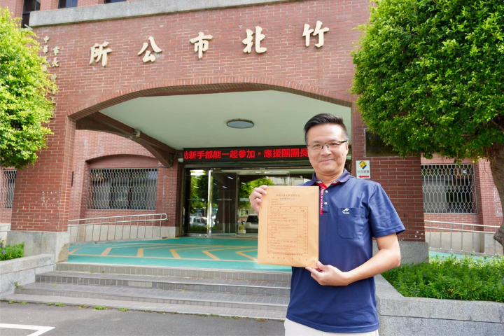 竹北「藍白合」恐破局？吳旭智先領表、邱臣遠不退　黃國昌明開記者會攤牌