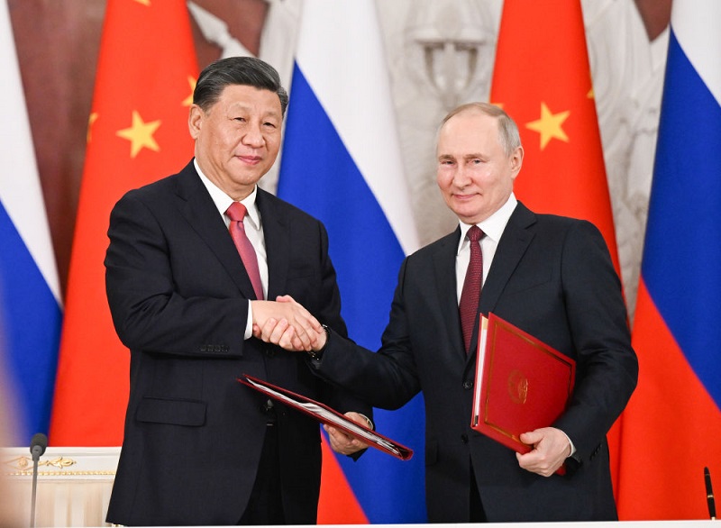 俄羅斯總統自2022年俄烏戰爭後首次與國際媒體負責會會晤時表示，中國經濟模式優於美國，要讓俄國進步就要融入中國發展，而不是阻撓。圖／取自中國共產黨新聞網