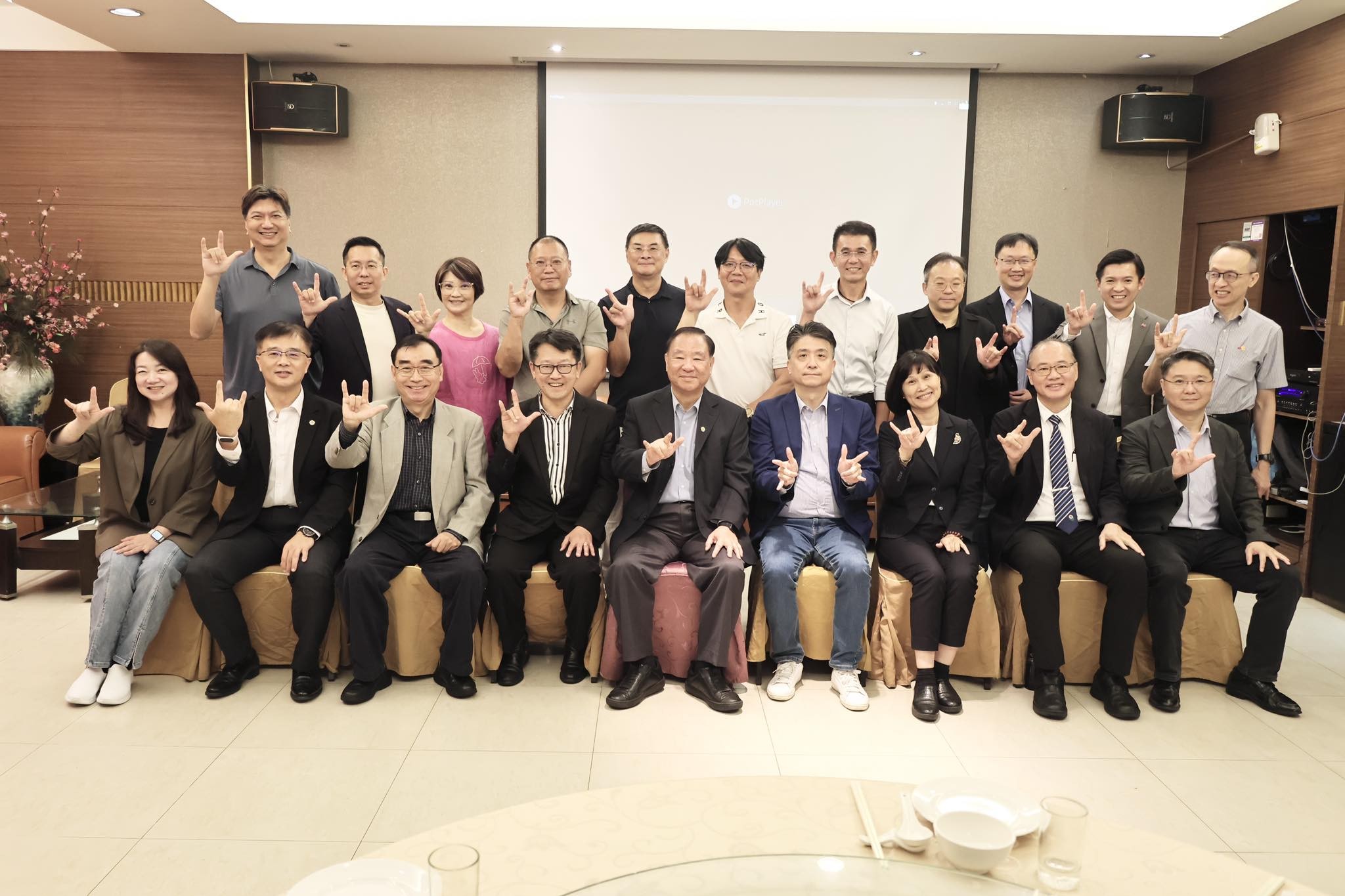 藍委提案《黨產條例》排除救國團　立院自委員會抽出逕付二讀