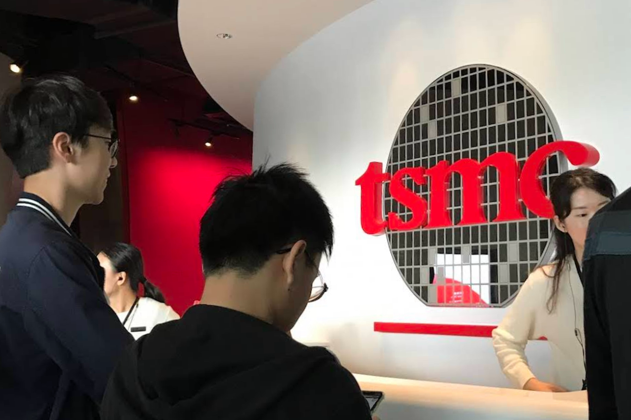 大陸IC銷售額超越台灣？IDC：缺乏自主研發