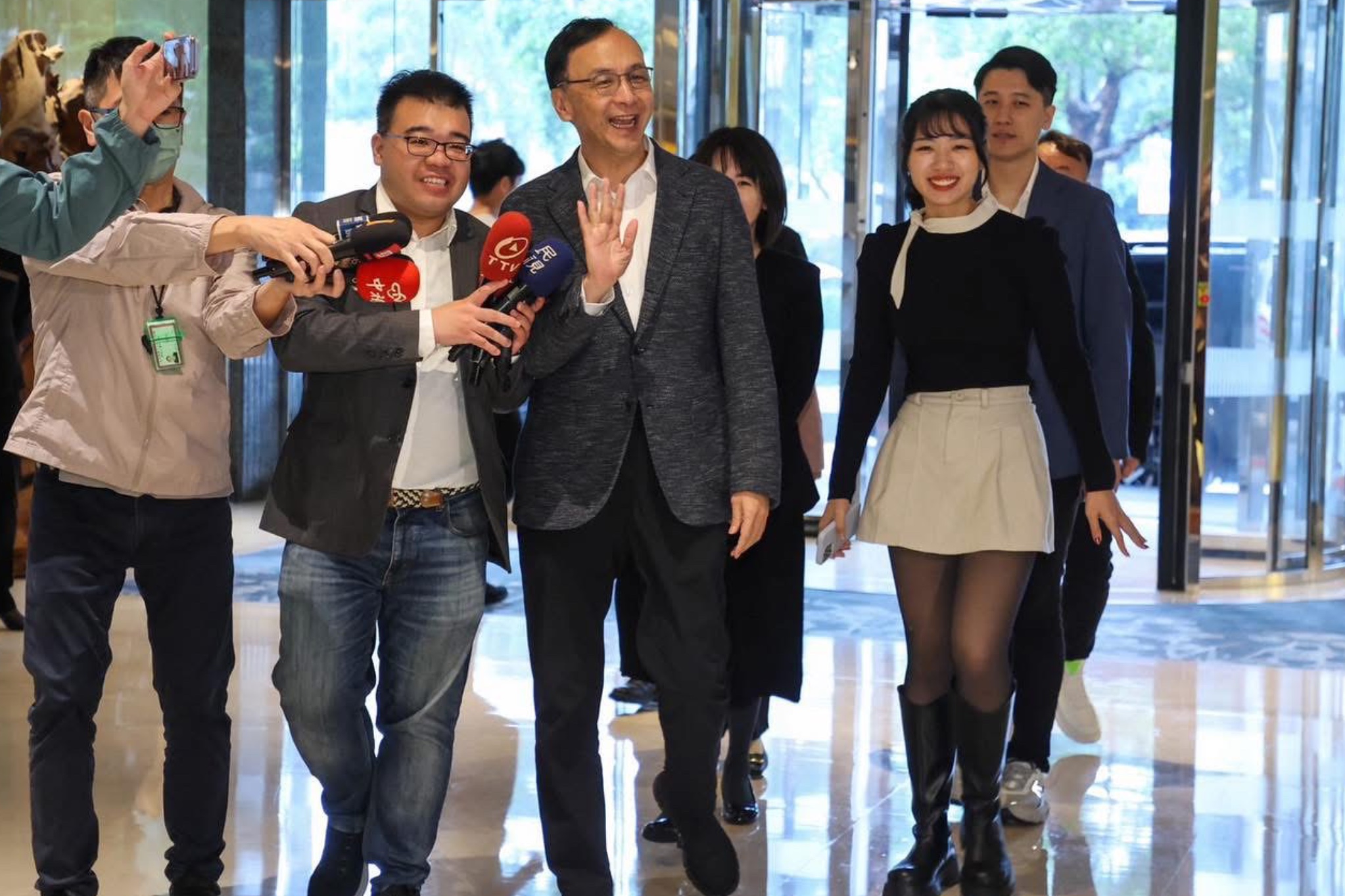 與鄭麗文互別苗頭　朱立倫餐敘竟有43位藍委參加