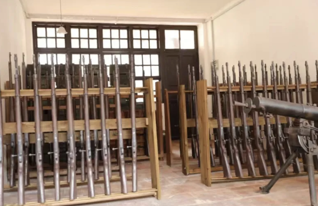 黃埔軍校的武器槍械，重現出當年在軍校艱苦學習。圖/取自廣州黃埔軍校舊址紀念館公眾號