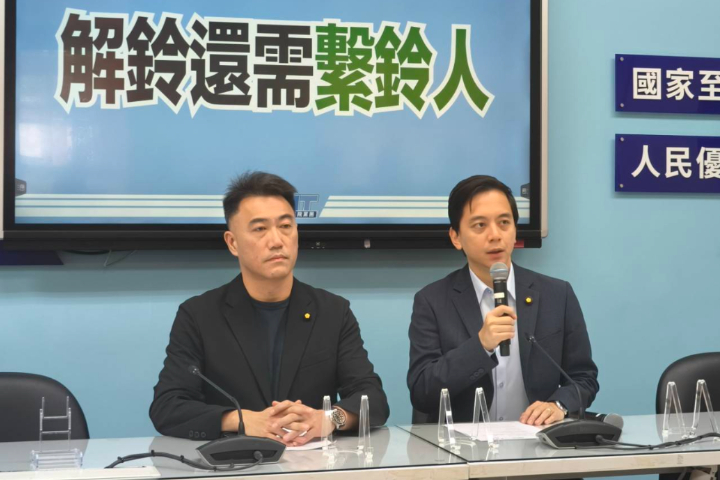 國民黨立院黨團嘆，賴政府若無法保護沈伯洋，可讓立院成立因應小組處理此事。圖/國民黨團提供