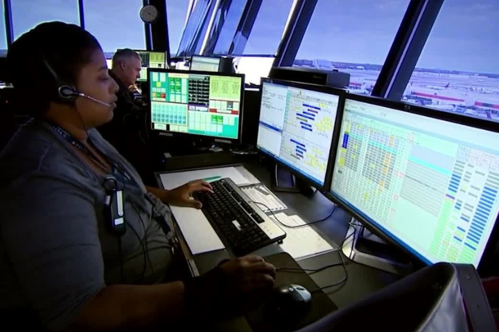 川普威脅航管人員不復工就扣薪　堅守崗位者獎勵1萬美元