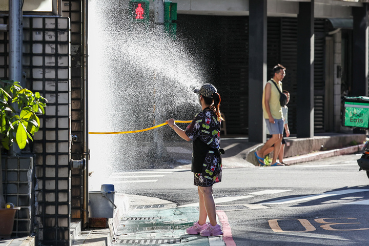 【颱風來襲】中颱凱米海警發布　今晚至周四雨勢最為顯著