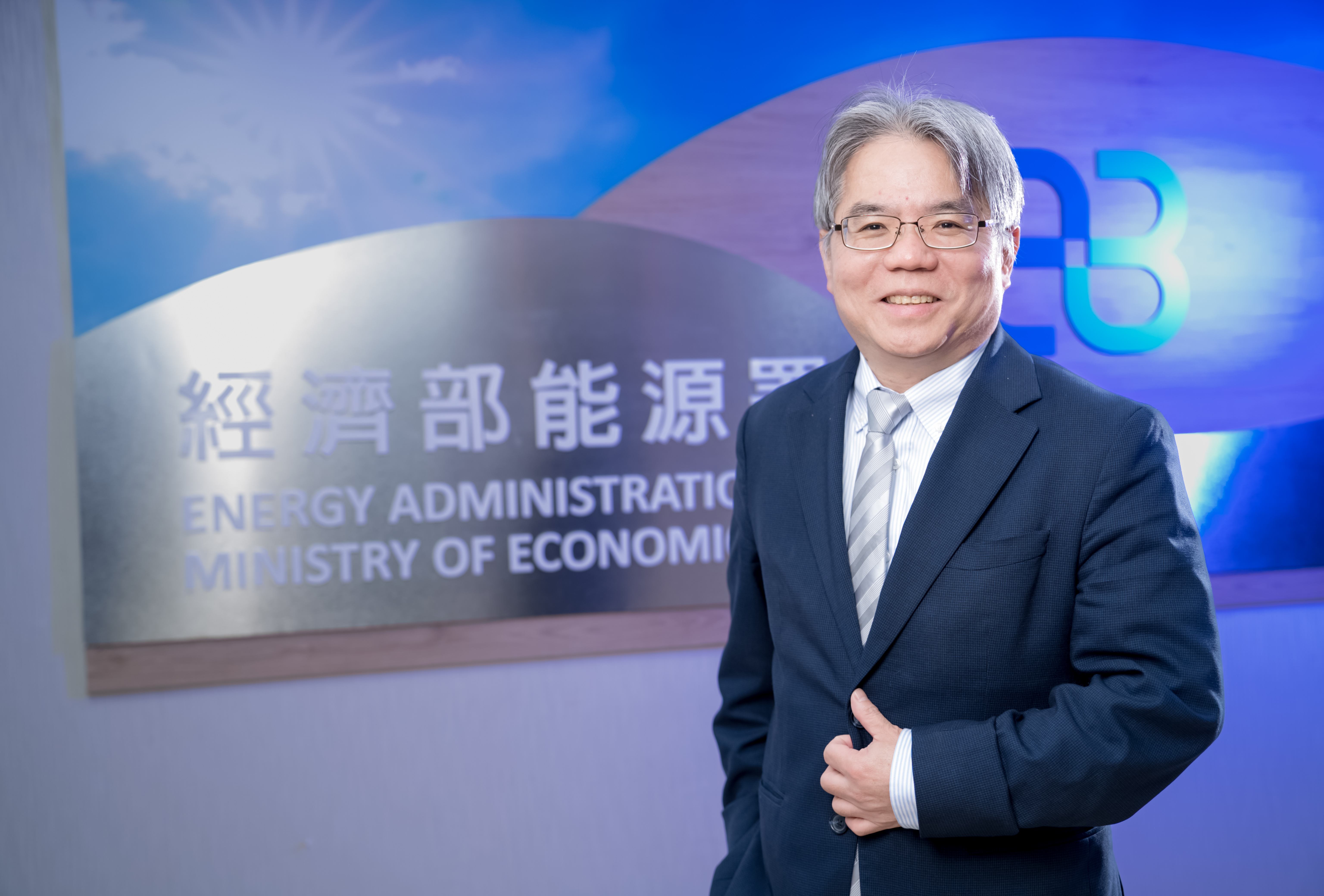 經濟部能源署副署長陳崇憲認為,與其在東部建構能源佈局,不如在西部設浮動碼頭更理想。圖/取自經濟部能源署
