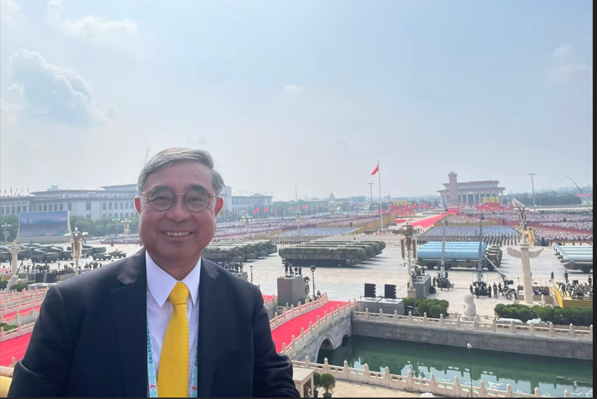 【九三閱兵】新黨主席吳成典向王滬寧建議：大陸也將10月25日訂為台灣光復節