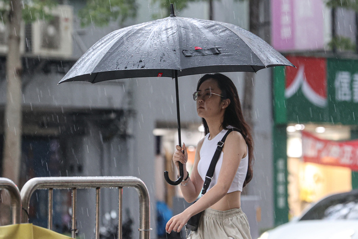 天氣不穩定，各地午後可能出現強陣雨。圖/取自中央社