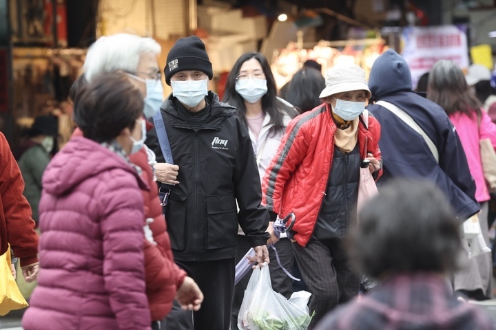 今晚強烈冷氣團以上冷空氣南下　竹苗低溫恐下探6度