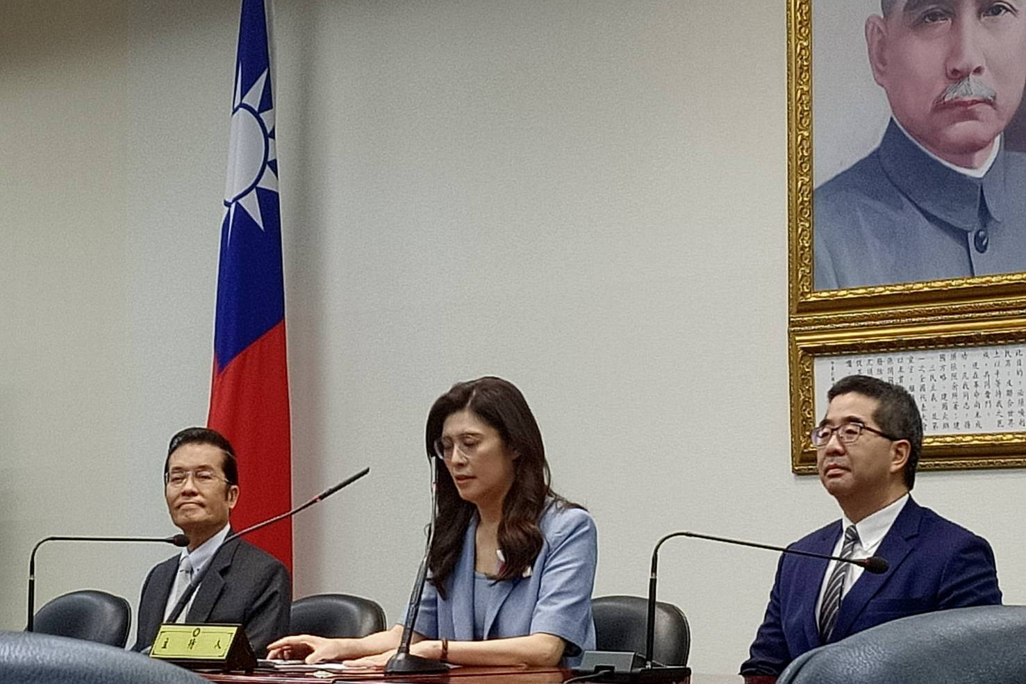 鄭習會前見賴清德？鄭麗文引舞台劇台詞：台北咫尺之遙卻把我們難倒了