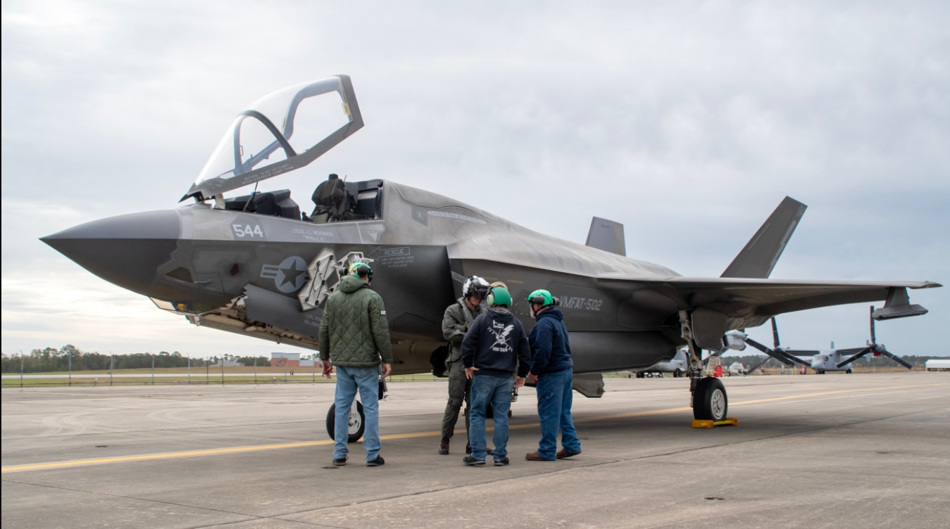 燃油耗盡？美兩架F-35戰機緊急降落日本松山機場