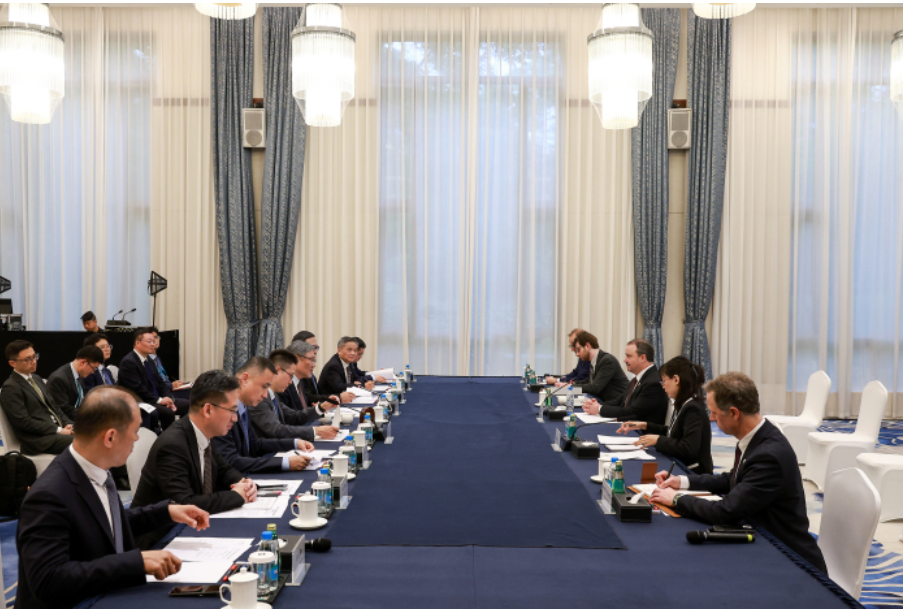 中美代表21日在蘇州商討貿易協議。圖/取自大陸商務部