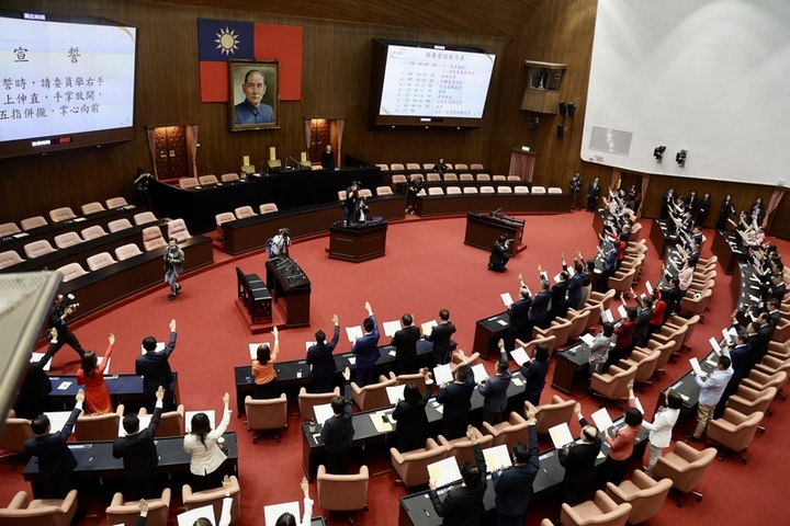 立法院長第二輪投票開始　韓國瑜對戰游錫堃