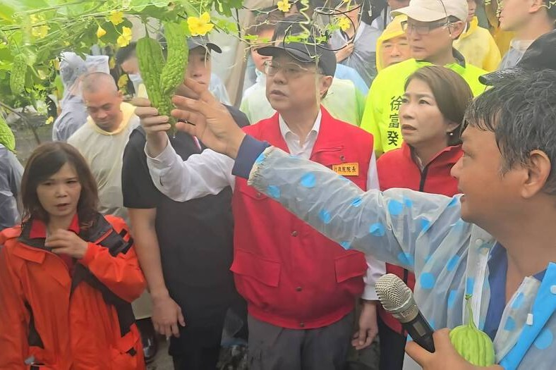 卓揆昨喊沒錢勘災、今赴屏東看苦瓜　許宇甄痛批風雨沒轉彎「是你謊話連篇」