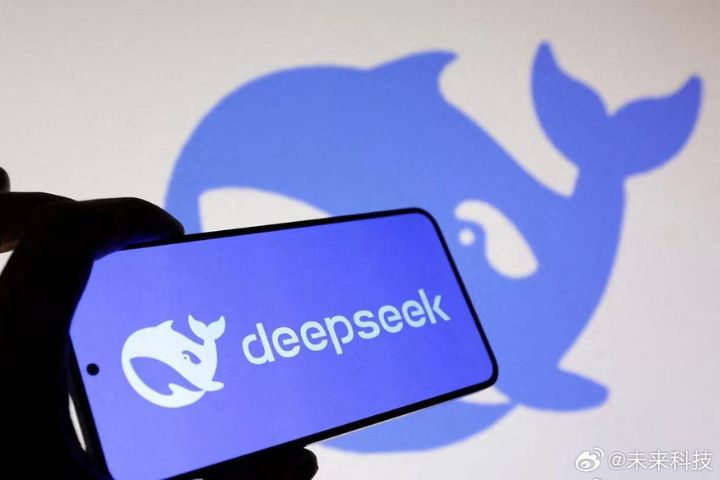梁文鋒表示，DeepSeek的首要目標並非打造最受市場歡迎的產品，而是建立能協助團隊持續研發下一代模型的AI系統。圖/取自未來科技微博