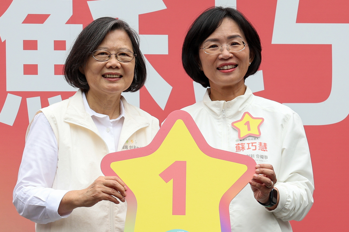 新北藍綠戰火升溫　李四川誓言接棒侯友宜　 蘇巧慧合體蔡英文催票 