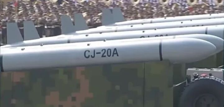 長劍-20（CJ-20）巡弋飛彈，據稱射程可達2000公里以上。圖/取自央視