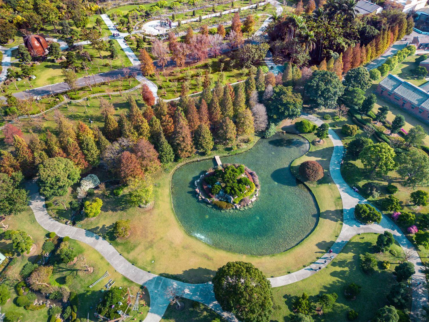 成美文化園東園區13日將延長開放時間。圖/成美文化園提供