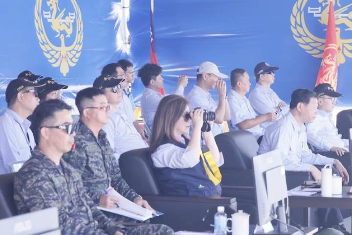 管碧玲首度登太平島指揮聯合演練　強化南海海巡與軍事協同能力