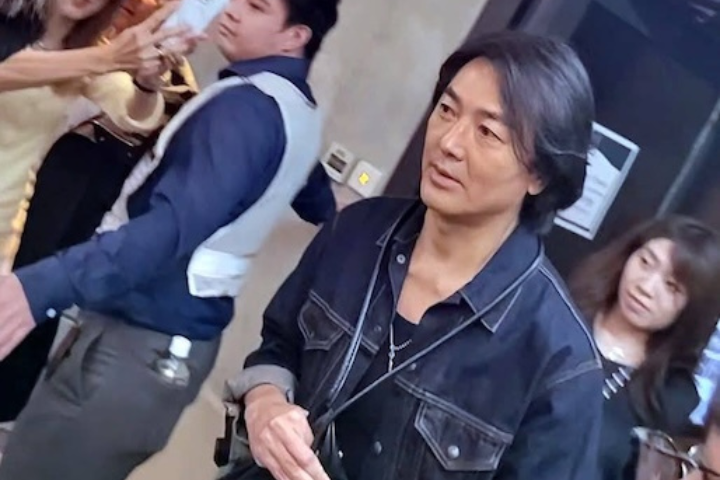 陸日關係急凍首個文化震盪？鄭伊健東京演唱會突喊卡