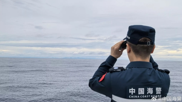 大陸海警局發言人劉德軍表示，菲律賓1架C-208型機19日「未經中國政府允許，非法侵入中國黃岩島領空」依法予以警告驅離。圖/取自中國海警公眾號