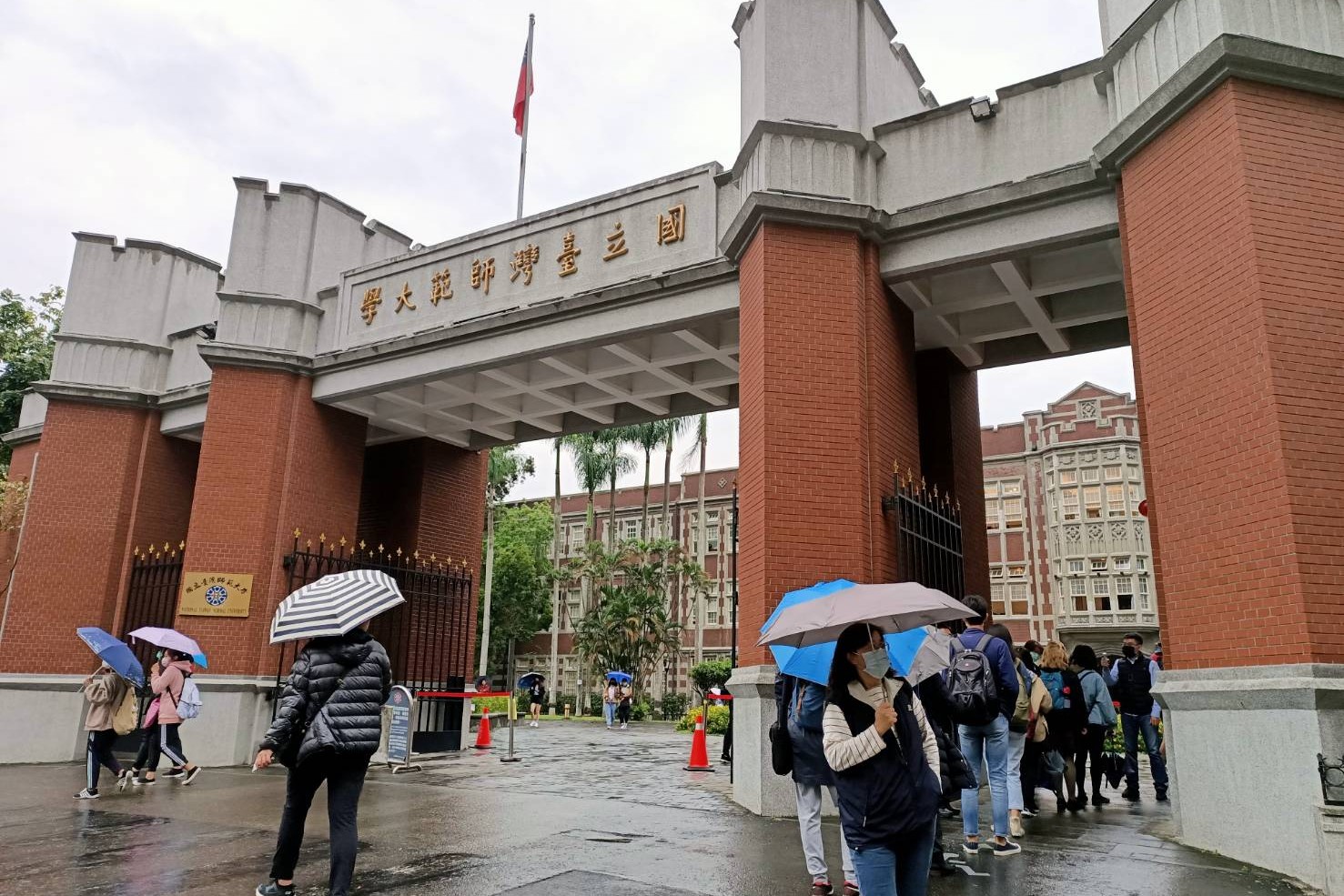 台師大80歲　校方虛報日據時期24年校齡　老校友氣不過自辦校慶
